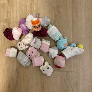 Bundle of girls socks (NB-12M)